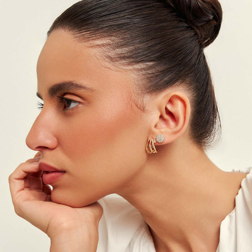 Brinco Flor de Luz Pequeno Cravejado — Banho Ouro 18k