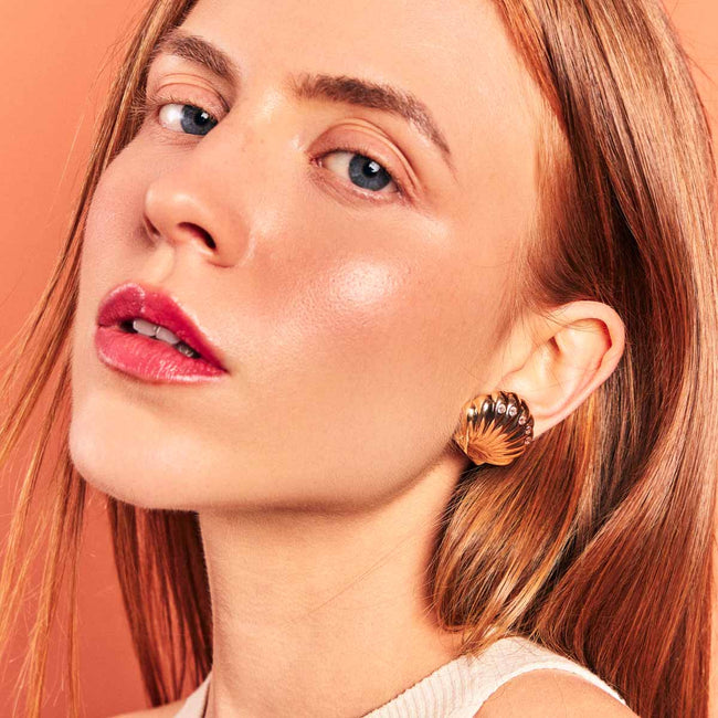 Brinco Concha de Luz