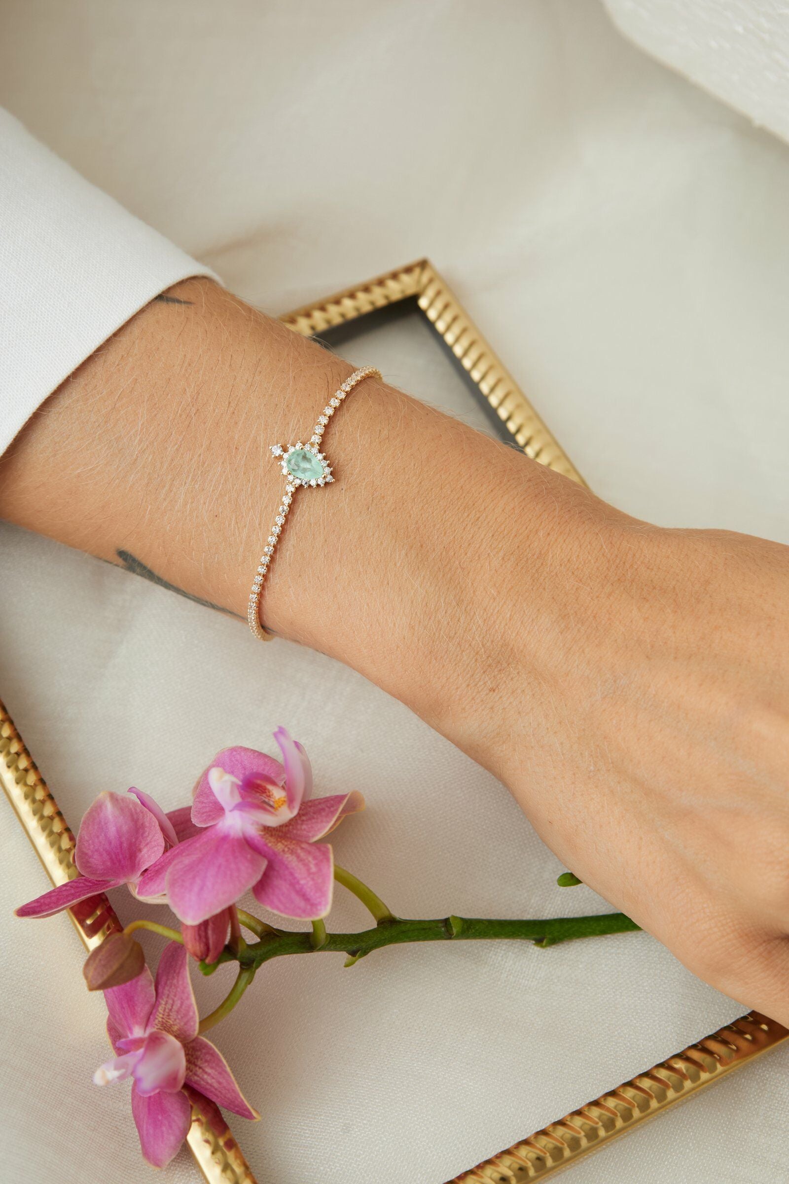 Pulseira Gota Verde Cravejada