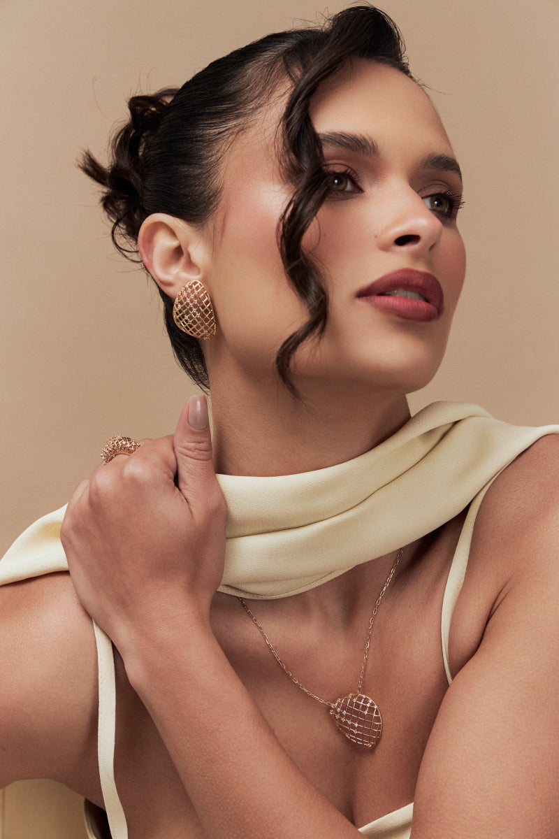 Colar Longo Vazado · Caminhos do Tempo