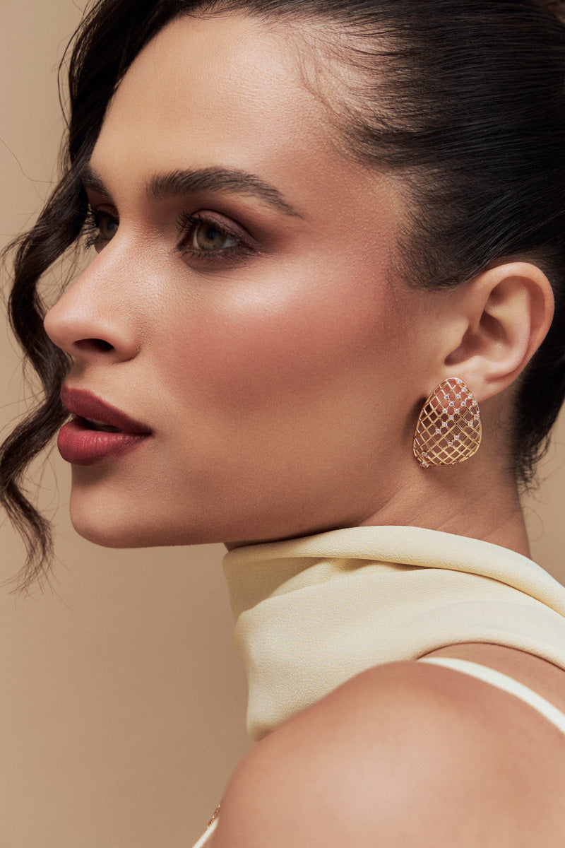 Brinco Escultural Médio · Caminhos do Tempo