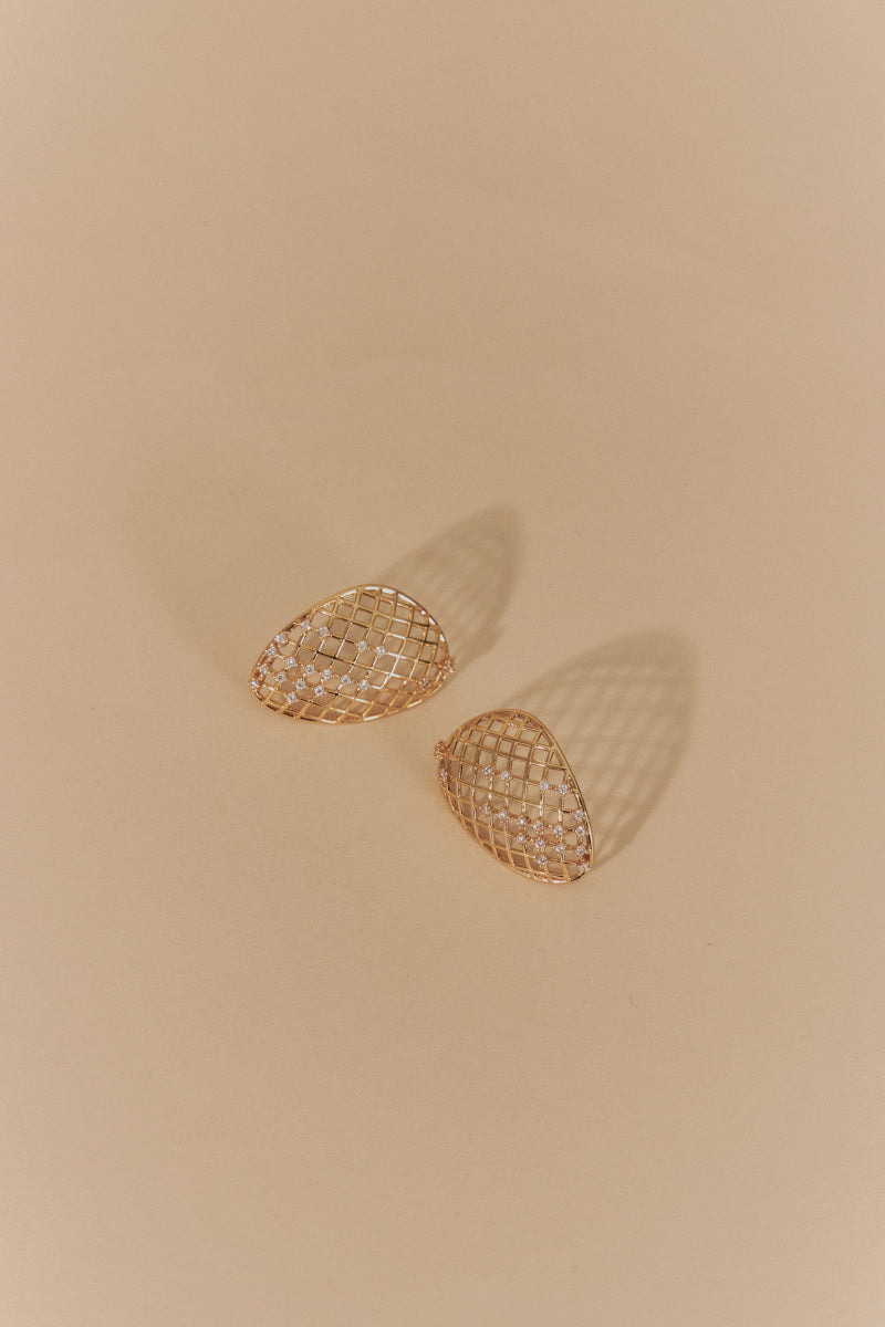 Brinco Escultural Médio · Caminhos do Tempo