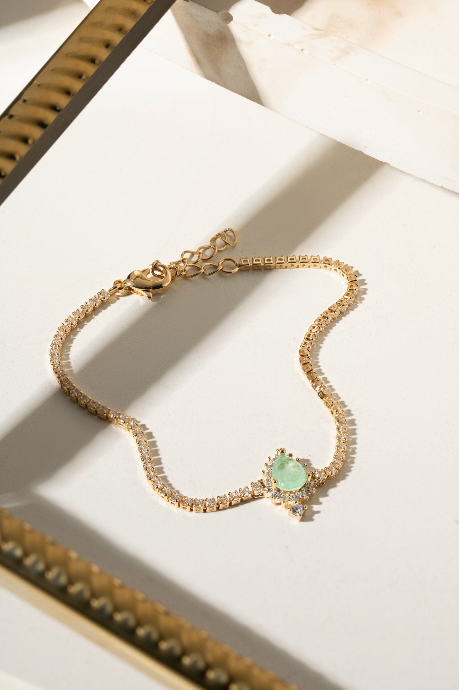 Pulseira Gota Verde Cravejada