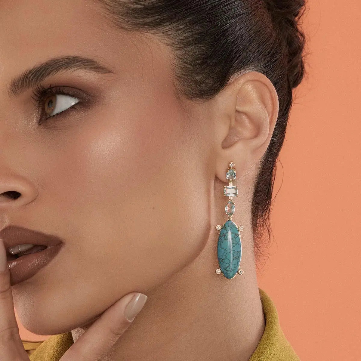 Brinco Longo Azul com Cristais – Rota das Águas