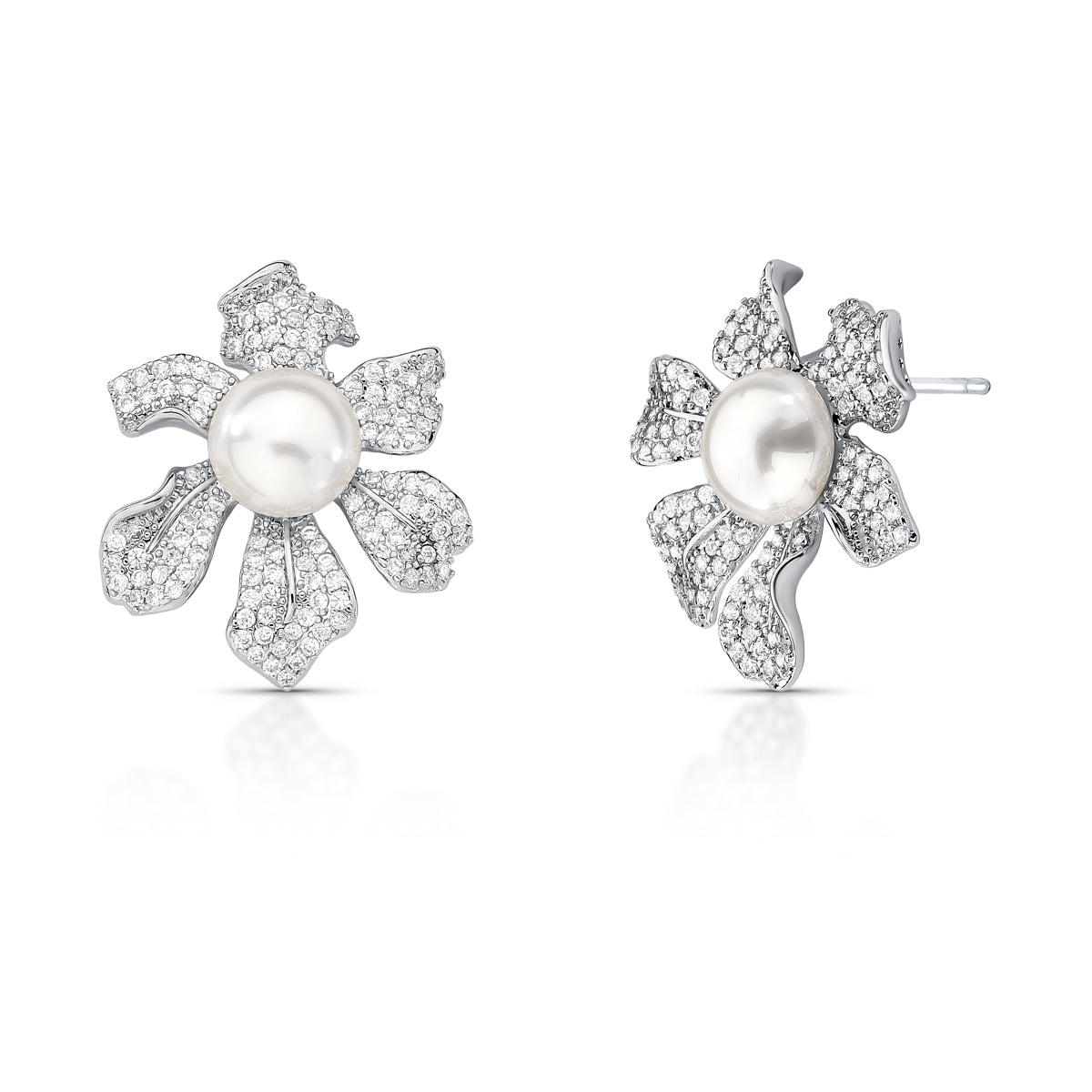 Brinco Flor Luminar com Pérola e Zircônias em Banho de Ródio Branco