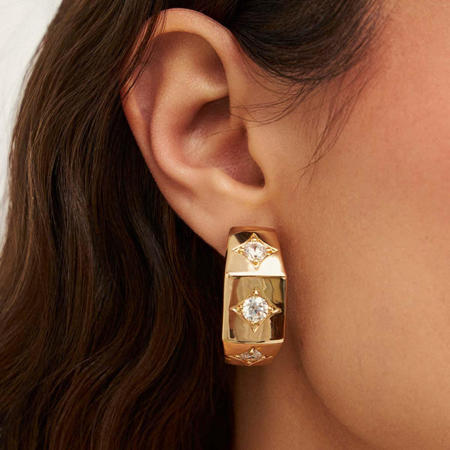 Argola Losango com Zircônias (Banho Ouro 18k)