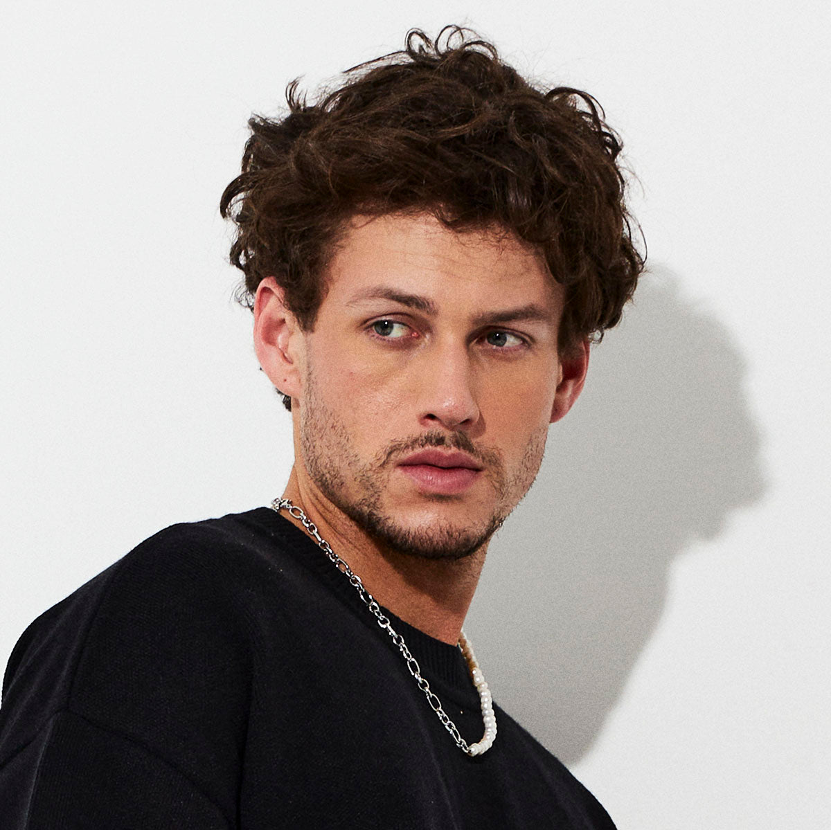 Colar Metade Perola Natural com Aço