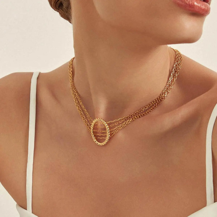 Colar Cinco Voltas com Oval Trançado