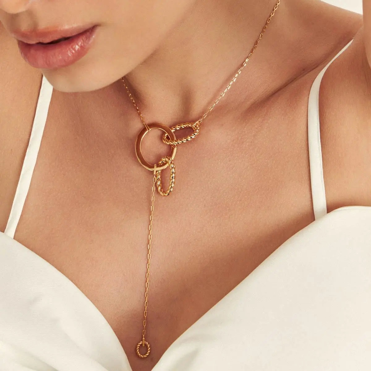 Colar Gravata com Ovais Lisos e Trançado